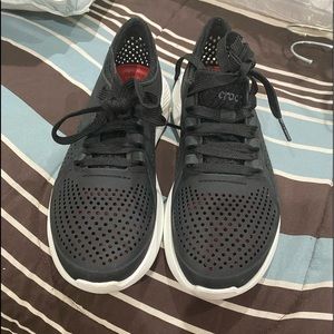 Womens crocs sneakers worn only once size 6